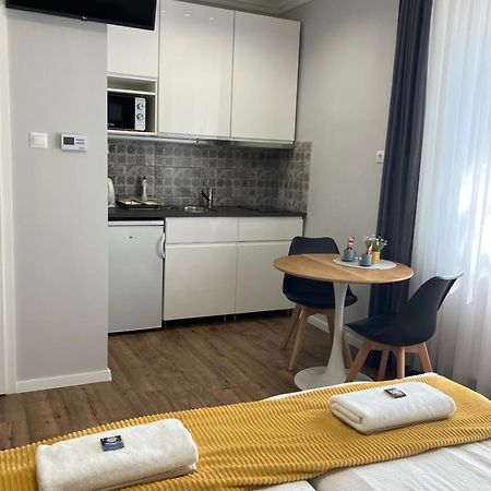 Illa Apartments Eger Extérieur photo