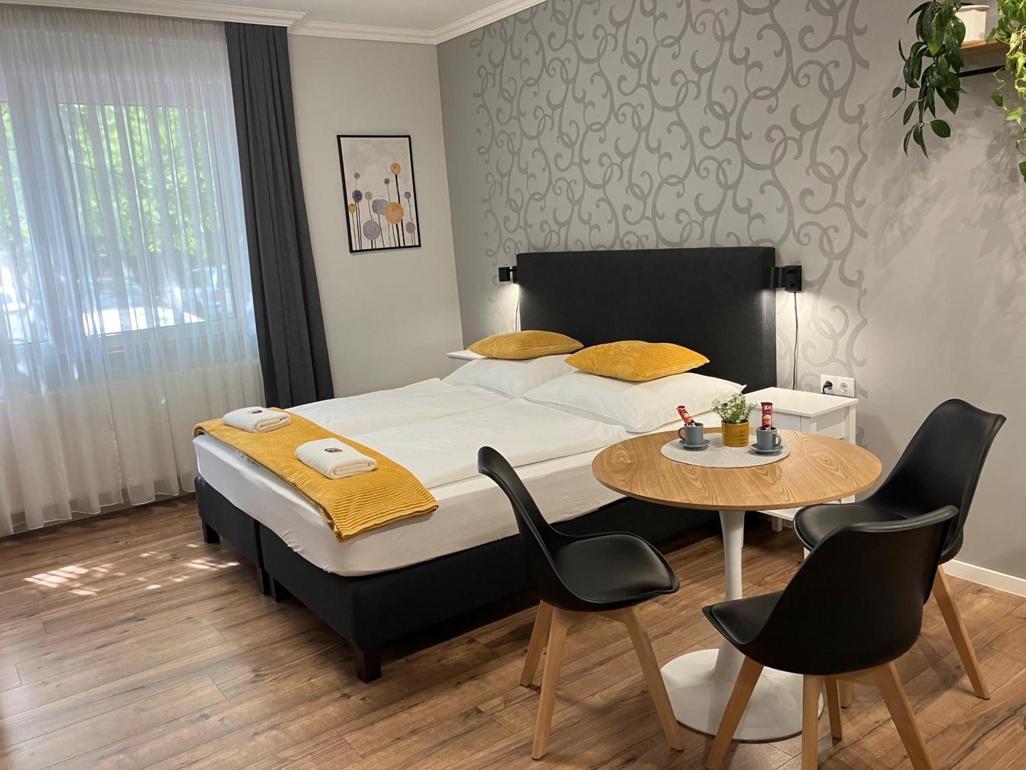 Illa Apartments Eger Extérieur photo