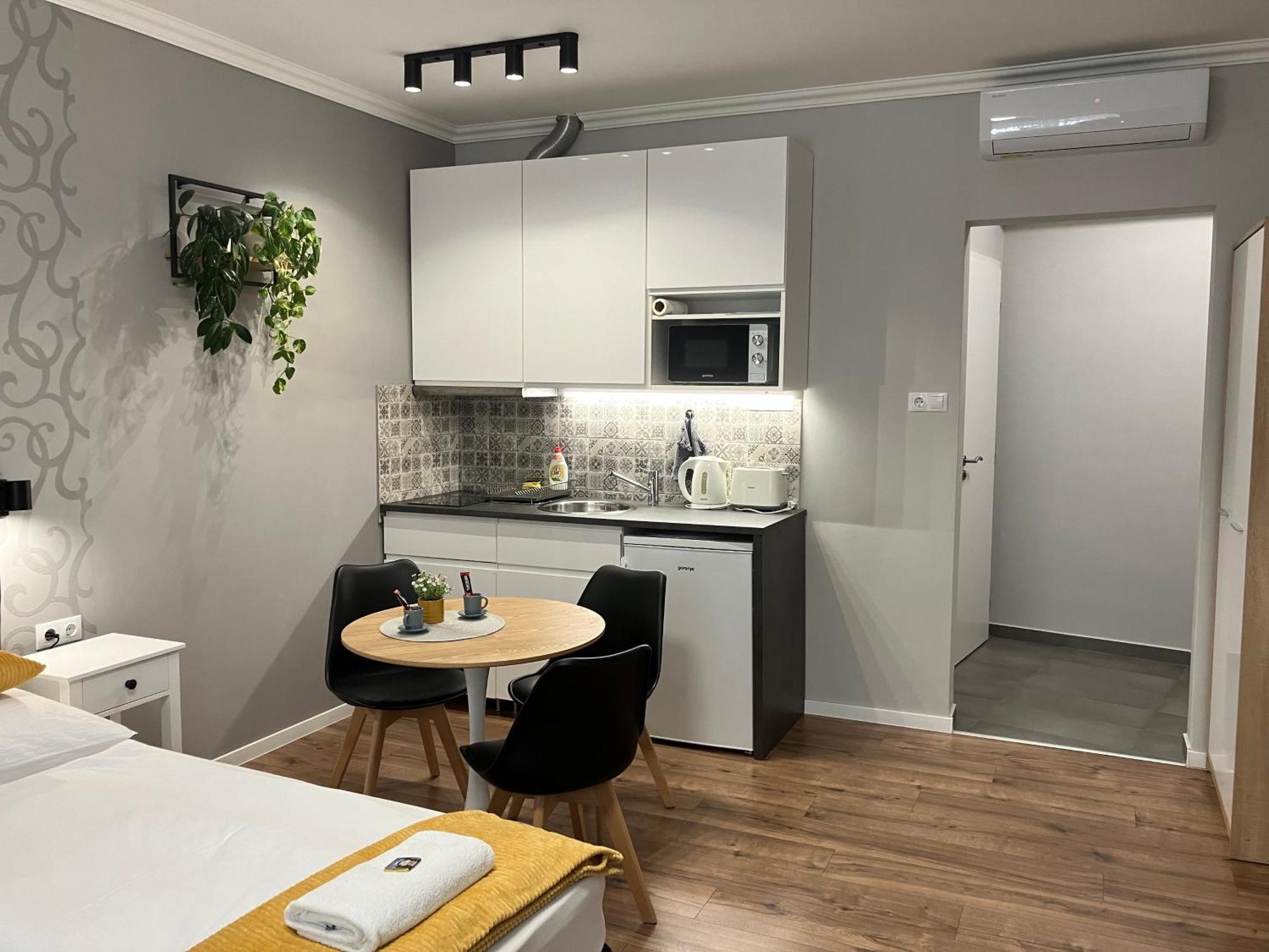 Illa Apartments Eger Extérieur photo