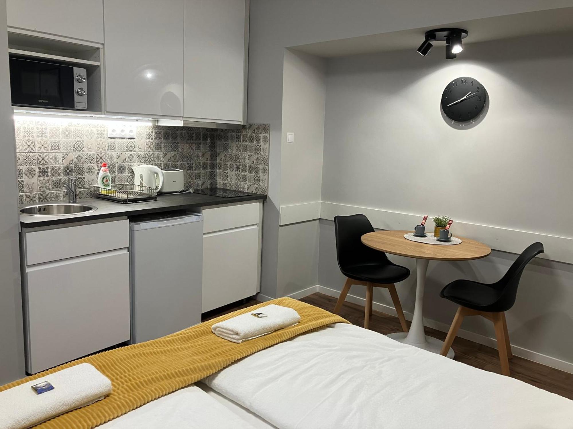 Illa Apartments Eger Extérieur photo