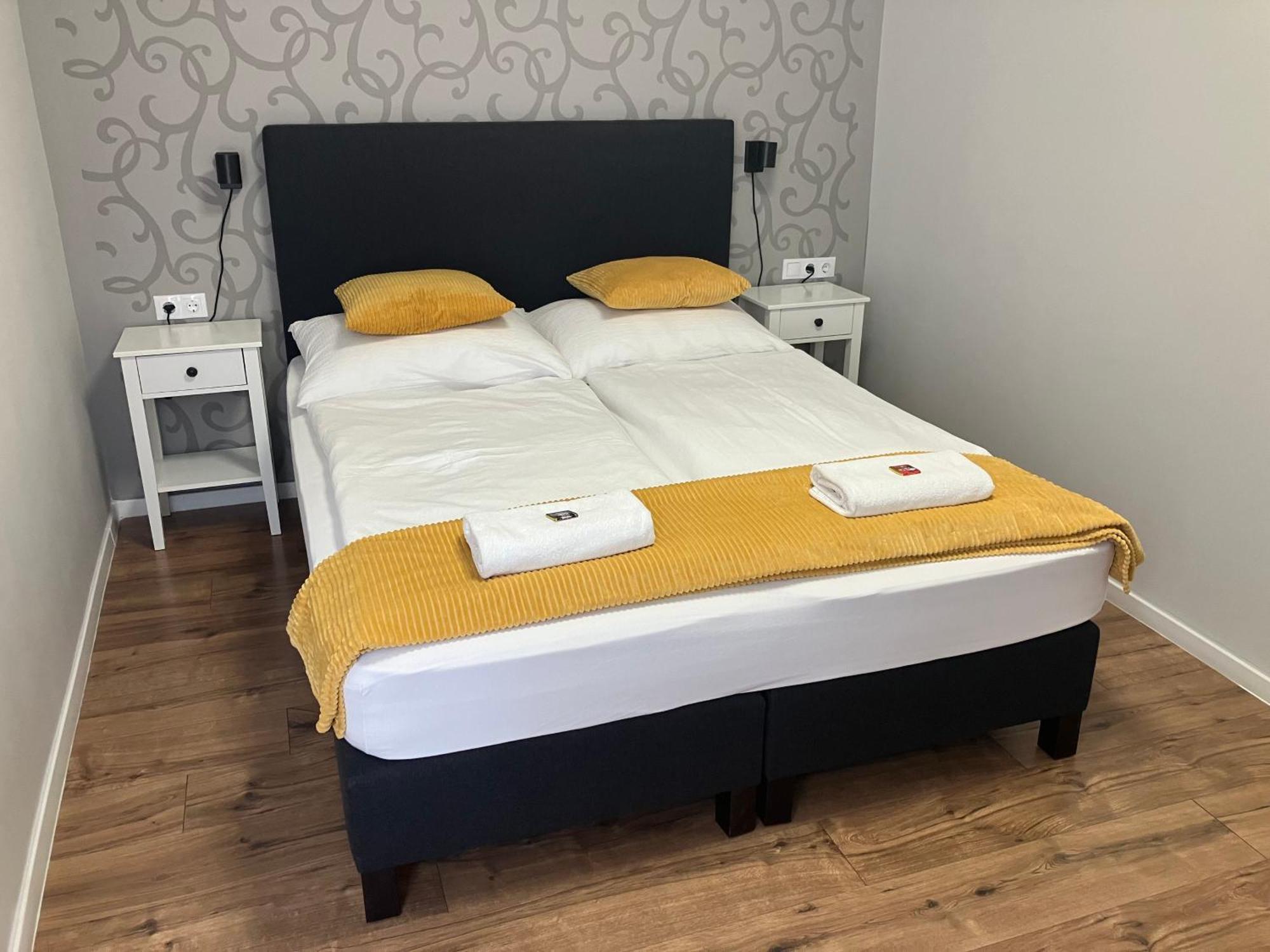 Illa Apartments Eger Extérieur photo