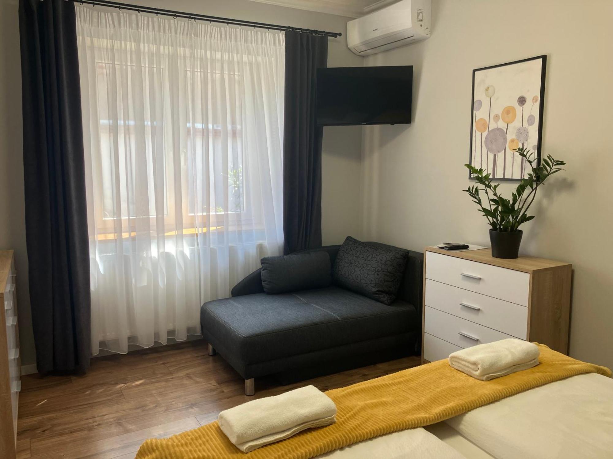 Illa Apartments Eger Extérieur photo