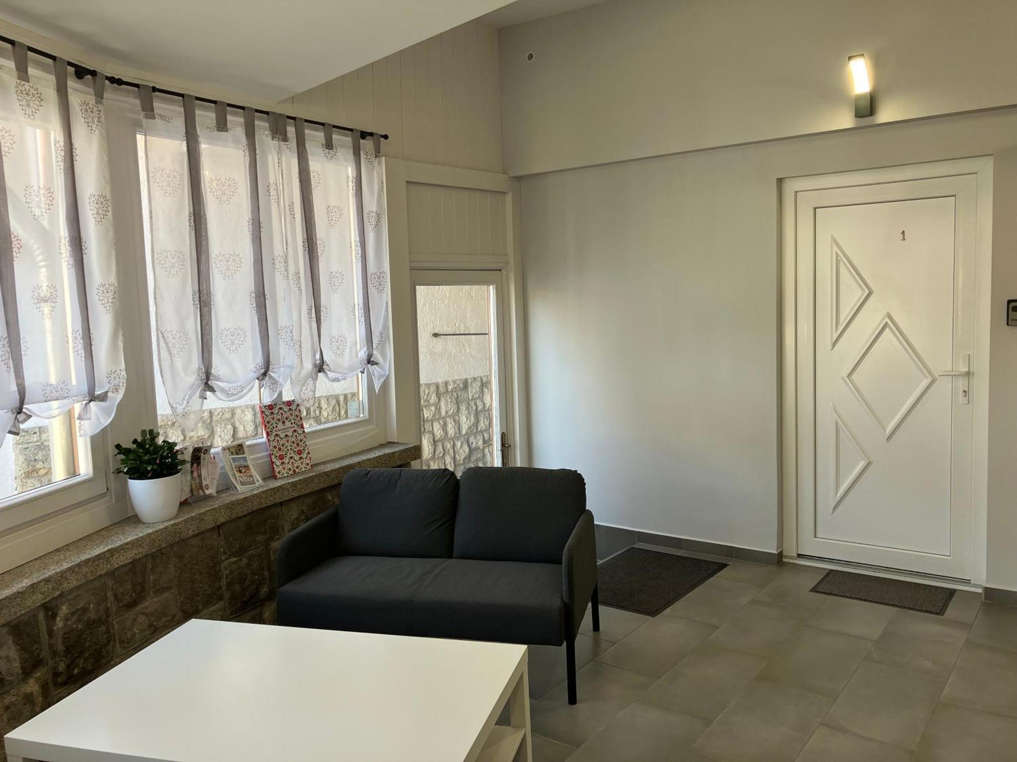Illa Apartments Eger Extérieur photo