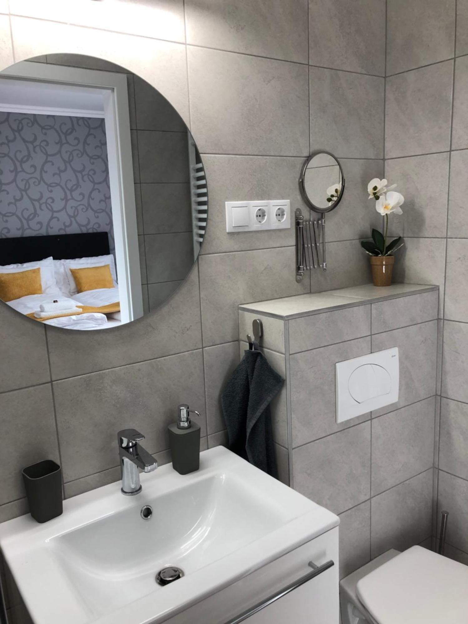 Illa Apartments Eger Extérieur photo